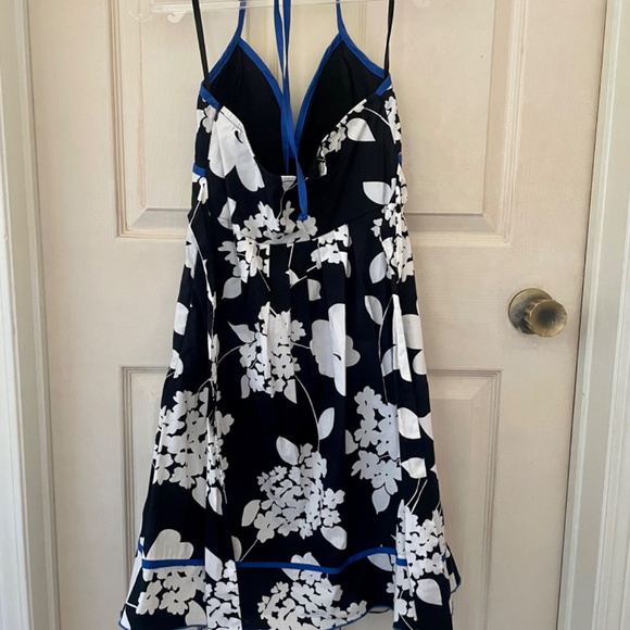 Summer Halter Floral Sundress - Picture 6 of 7